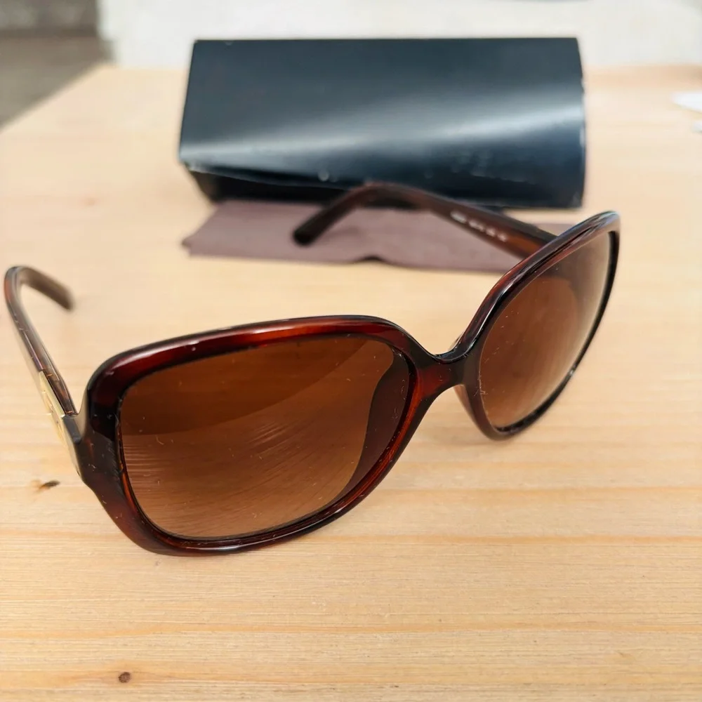 Fendi Brown Tortoise FS5227 Square Sunglasses Women’s W/‎ Case Preloved